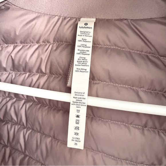 Lululemon pack it down 700- down filled jacket - Picture 2 of 6